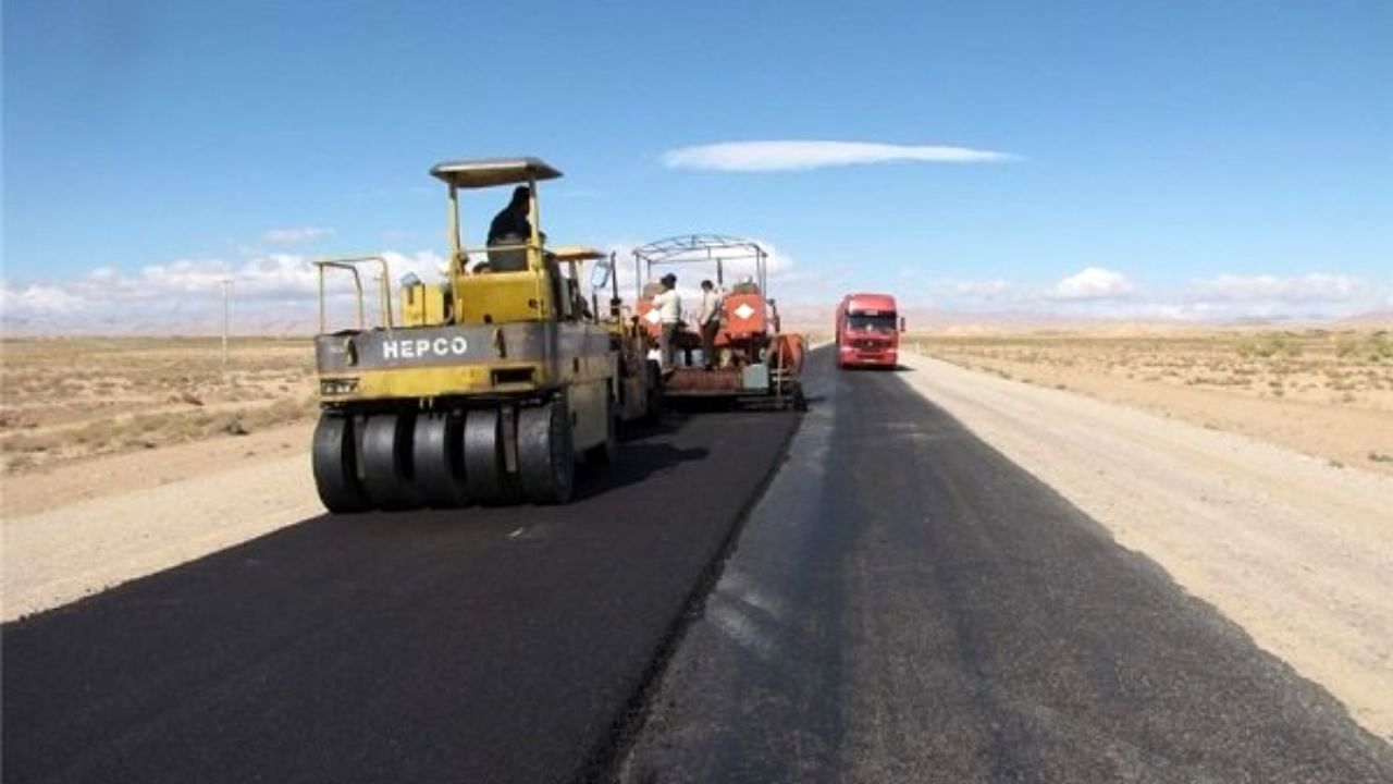 42 کیلومتر راه اصلی و فرعی در آبیک آسفالت شد