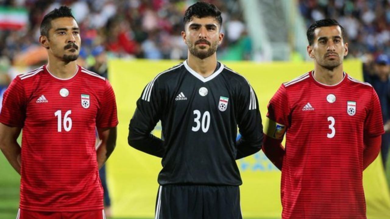 فدراسیون از لباس تیم ملی کسب درآمد می‌کند؟