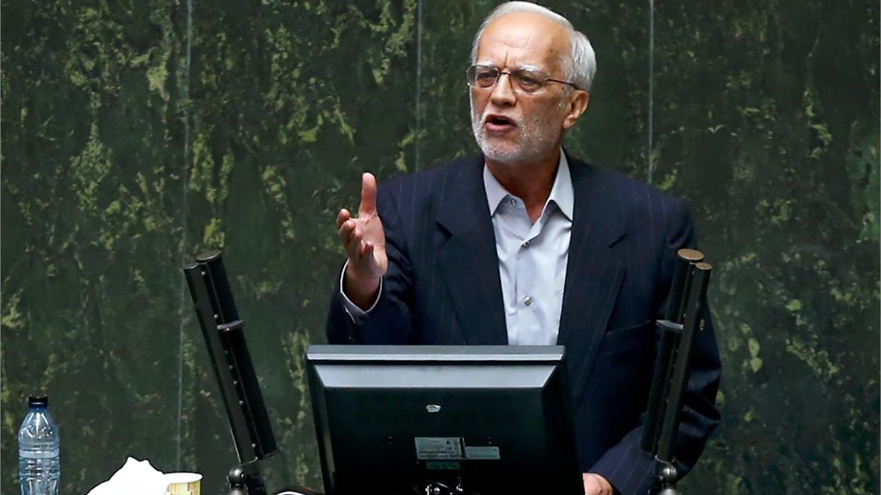بسته دوم ارزی موجب رانت می‌شود/ 8 هزار میلیارد تومان از تولیدات شرکت ملی مس به جیب دلال‌ها می‌رود