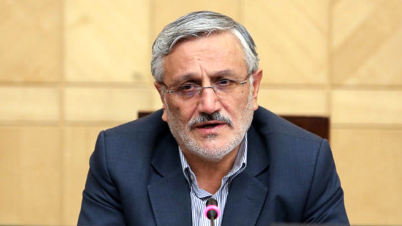 مصوبه پخش علنی دادگاه مفسدان اقتصادی اشکال دارد/ امیدواریم با پشت پرده مفاسد هم برخورد شود
