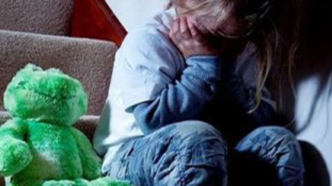 بدترین شکل شکنجه کودک بی توجهی به شخصیت اوست