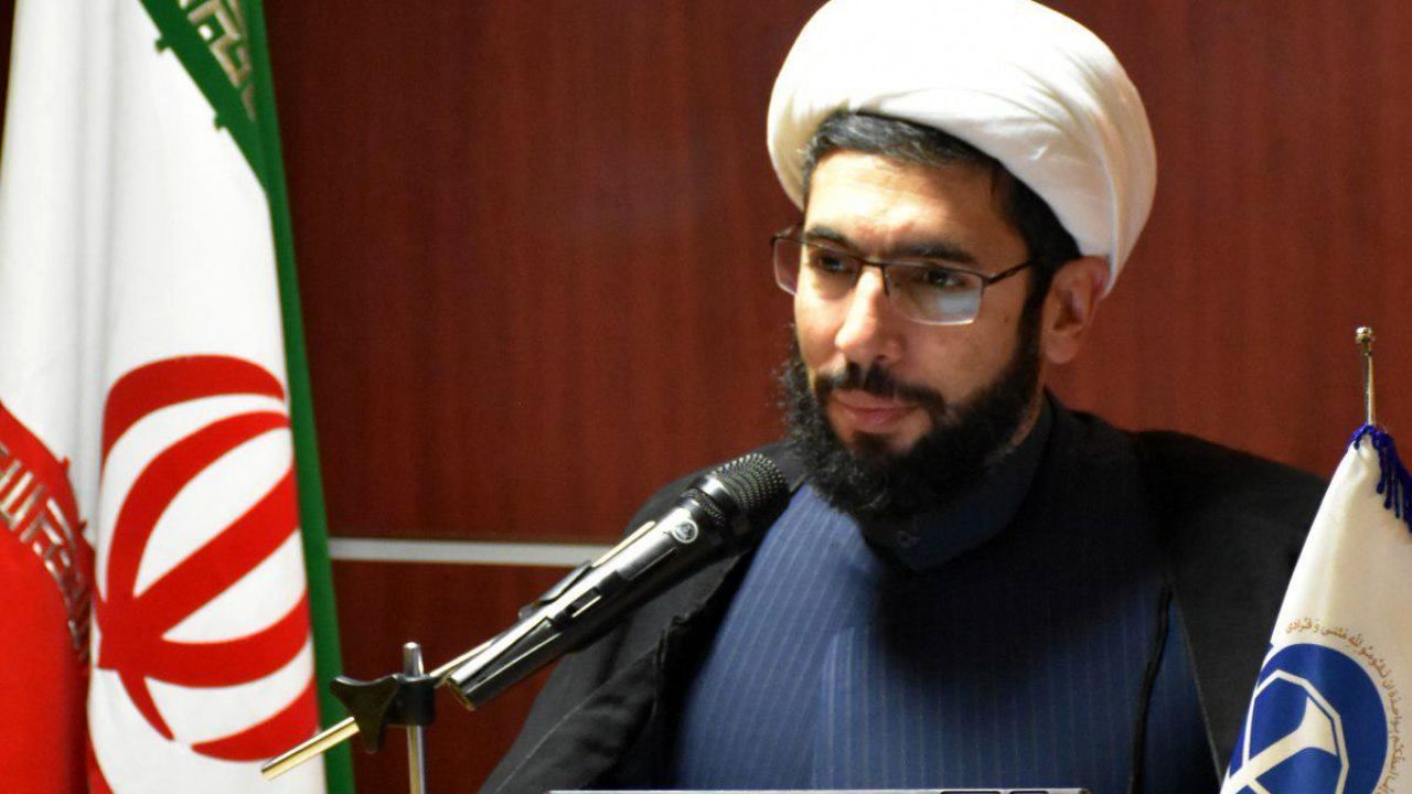 دانشجویان انقلابی جلوتر از اساتید نباشند/ دشمن به دنبال خلق جامعه‌ای ناامید است