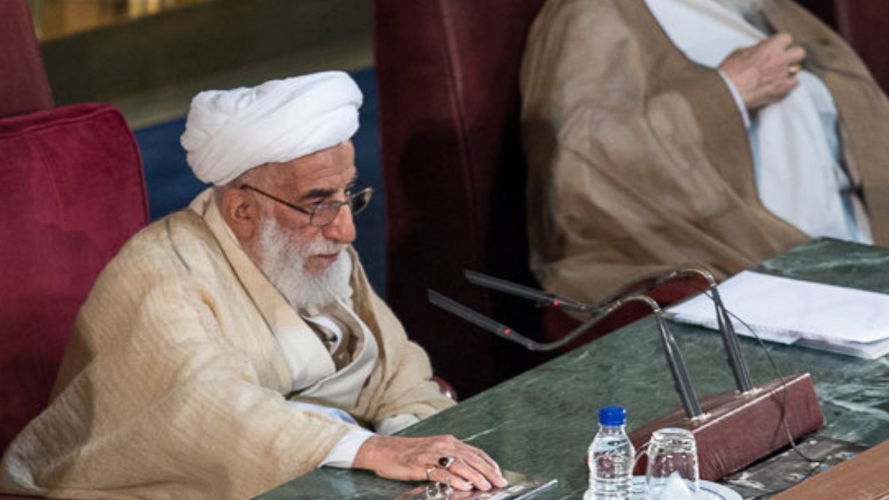  نابسامانی‌ها را به پای رهبری می‌گذارند/ ترامپ می‌خواهد با روحانی دیدار کند