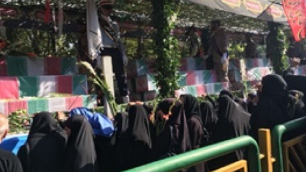 شهدا تا بهشت تشییع شدند