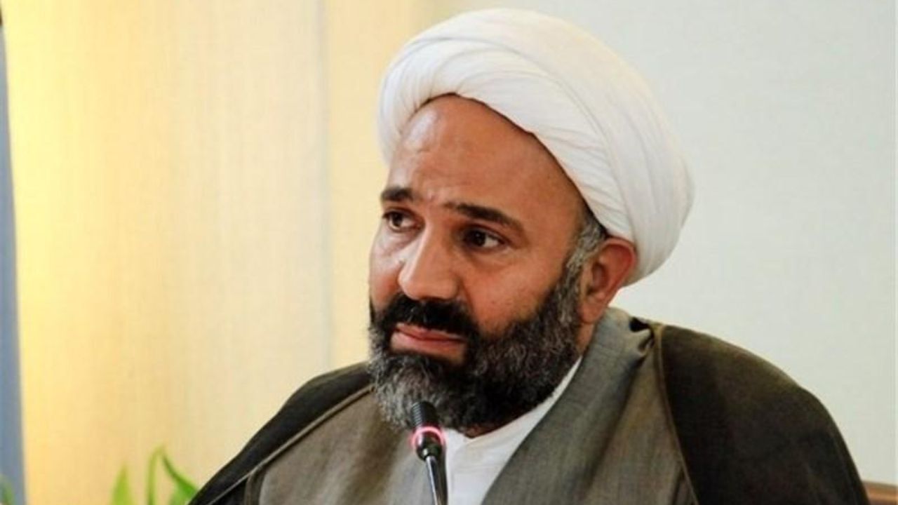 برخی مسئولان با کوچکترین عربده دشمن عقب‌ می‌نشینند/ در مرام سیدالشهدا نباشیم، یزیدی می‌شویم