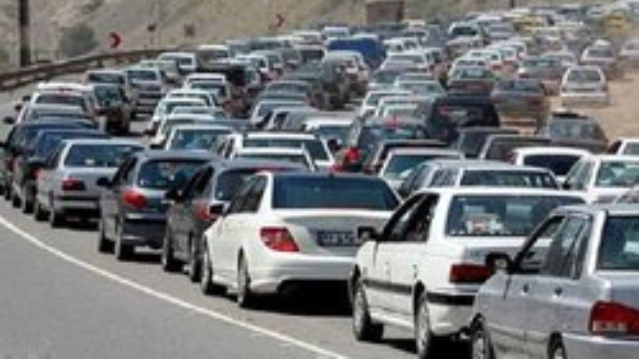 تردد عادی و روان در محورهای اصلی کشور/ بارش باران در محورهای مازندران و گیلان