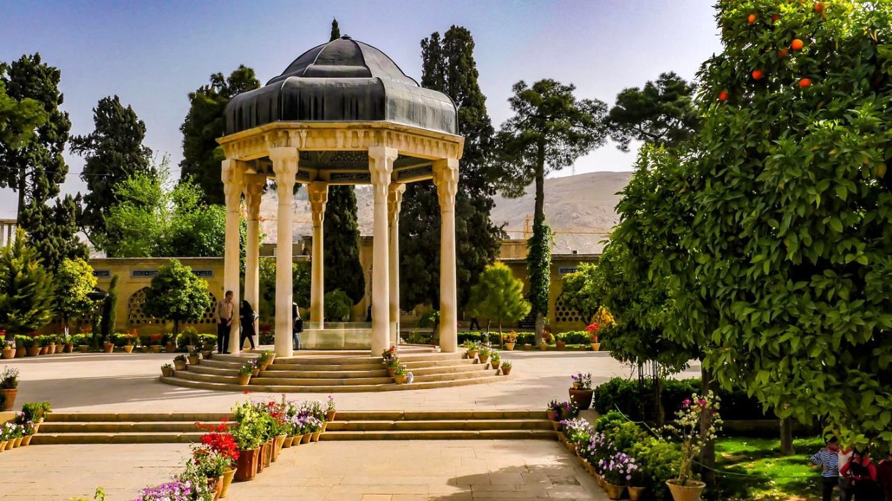برنامه‌های یادروز حافظ اعلام شد