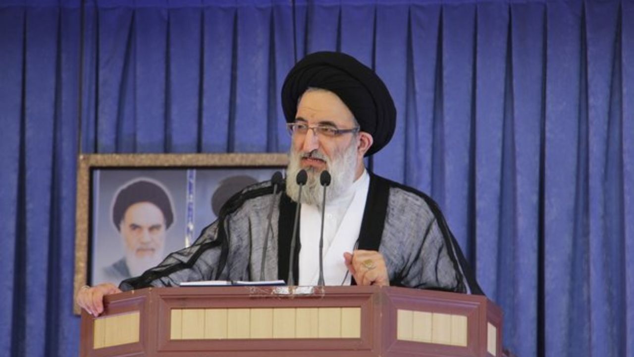 امام جمعه کرج: به صورت جهادی و آتش‌به‌اختیار فرزندآوری کنید
