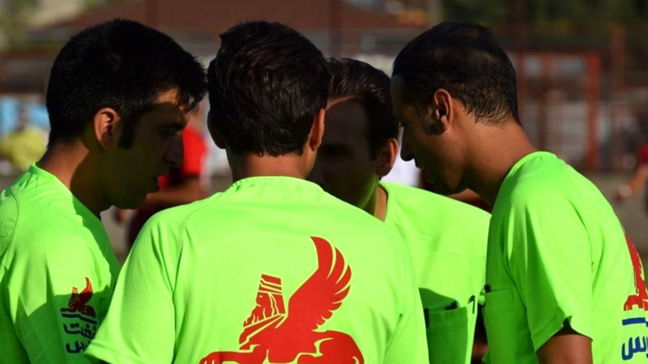 اعتراض دو باشگاه پرسپولیس و آلومینیوم به اطلاع رسانی دیرهنگام در اعلام اسامی داوران