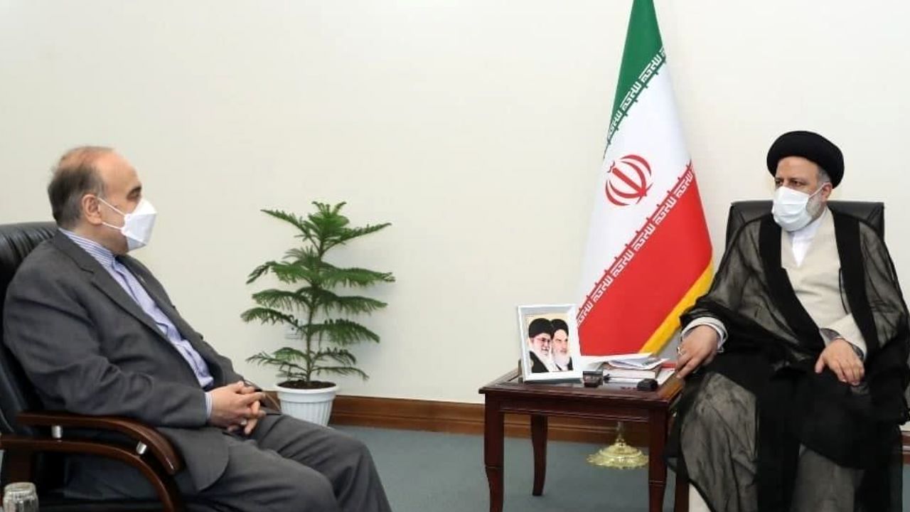 رئیسی با وزیر ورزش و جوانان دیدار کرد / رئیسی: باید به جوانان میدان داد
