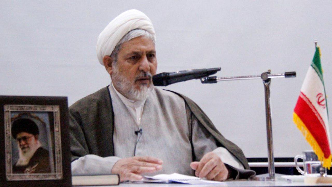 همه باید سپاه را حمایت و تقویت کنیم / استکبار بدنبال تضعیف پایه های انقلاب اسلامی است.
