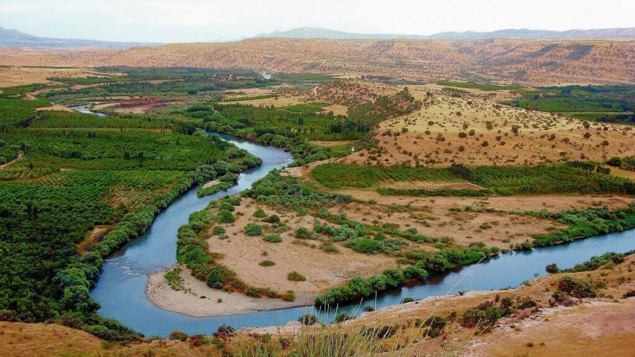 حل مشکل آب با ایران در اذعان عراق به توافق «الجزائر» است