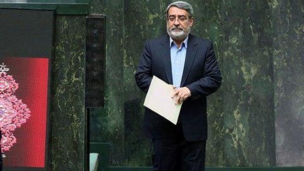 اصرار مجلس به توبیخ وزرای روحانی با کارت زردهای متعدد / رحمانی‌فضلی هم کارت زرد گرفت