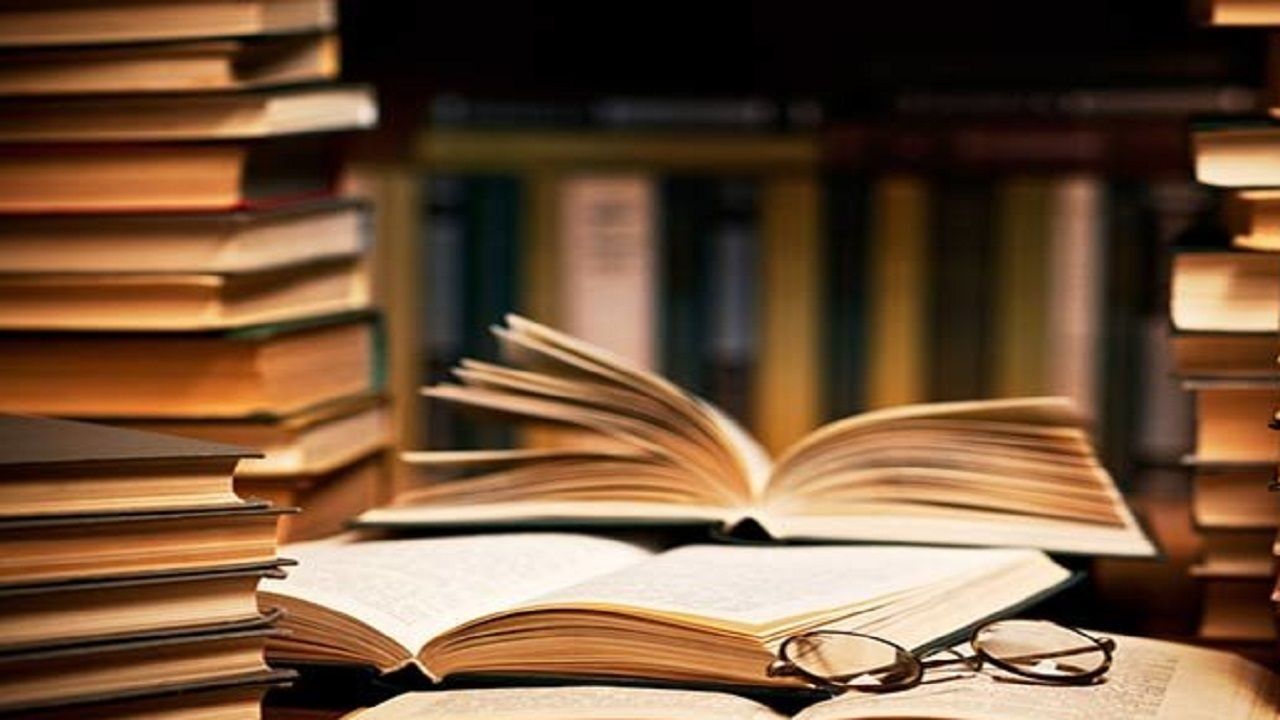 سرانه کتابخوانی برای هر فرد ایرانی 7 دقیقه است