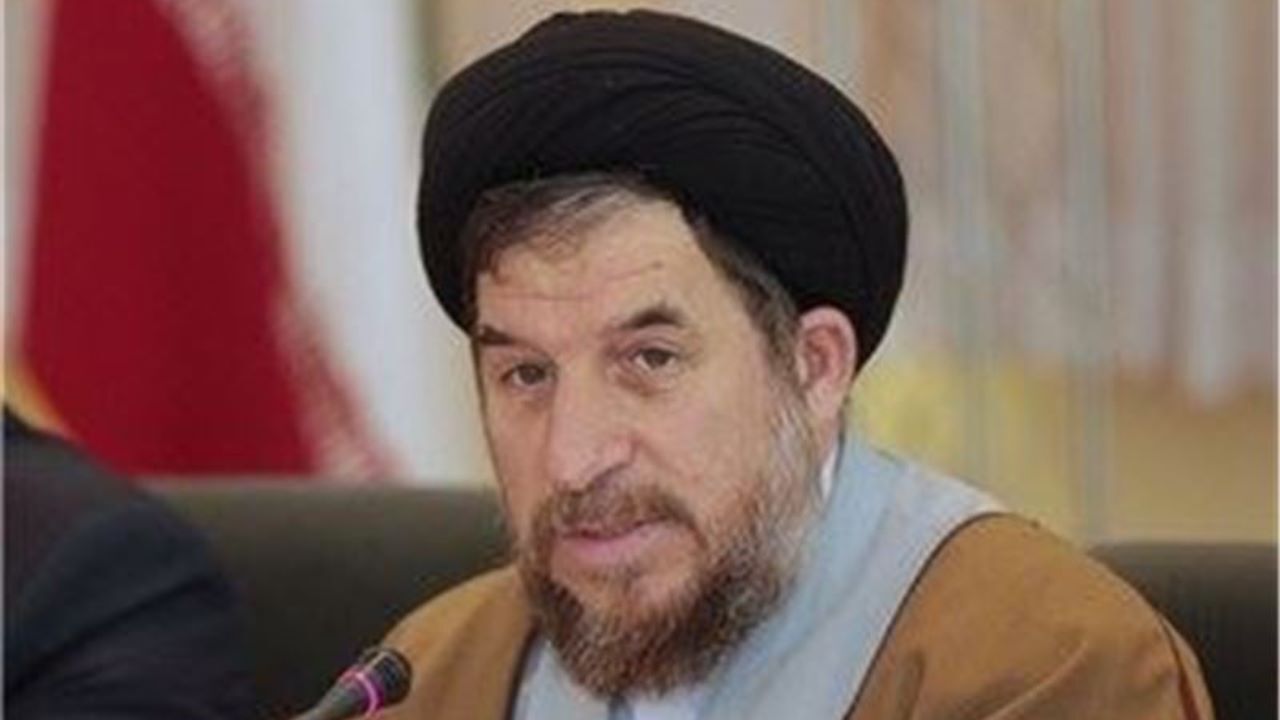 دولت سیزدهم هنوز نیامده بر سر کابینه دچار اختلاف شد؟ / نماینده تبریز: مذاکرات هسته ای و برجام مربوط به نظام است نه دولت / ارتباط با همسایگان در اولویت سیاست خارجی رییسی است
