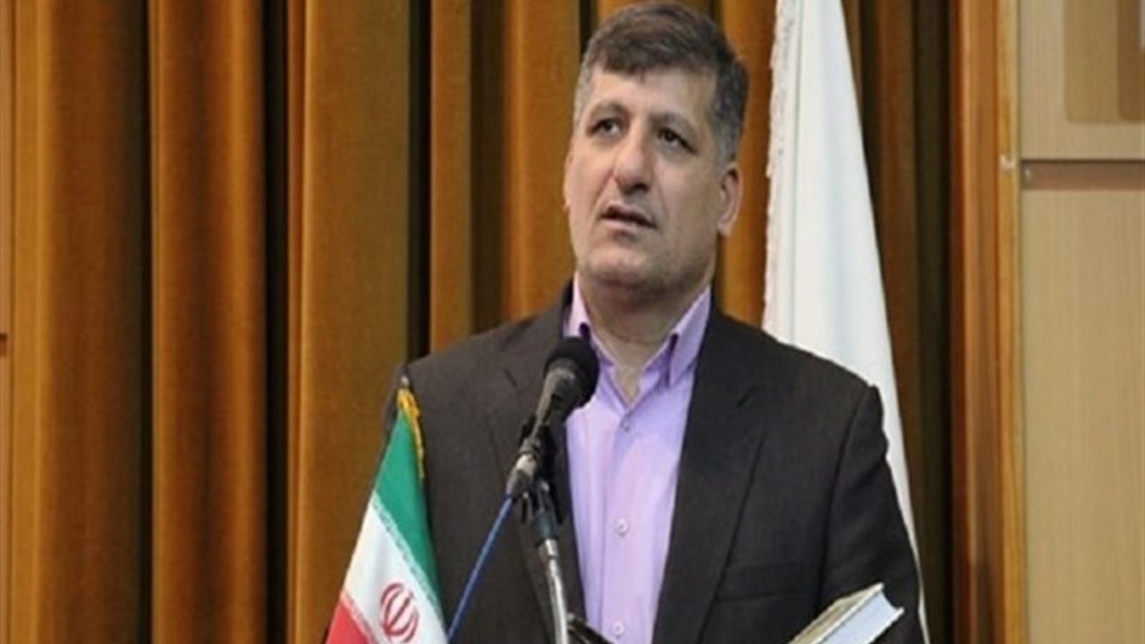 اولویت مشکلات کشور معیشت، آب و برق است، نه فضای مجازی/ مجلس باید صبر می‌کرد تا دولت جدید در حوزه فضای مجازی لایحه بدهد/ با قوانین ضرب الاجلی نمی‌توان فضای مجازی را مدیریت کرد