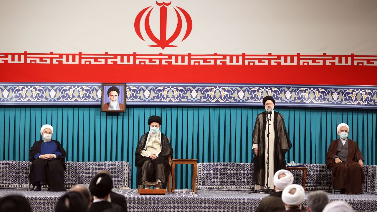 ناطق‌نوری و احمدی‌نژاد در مراسم تنفیذ حضور نداشتند