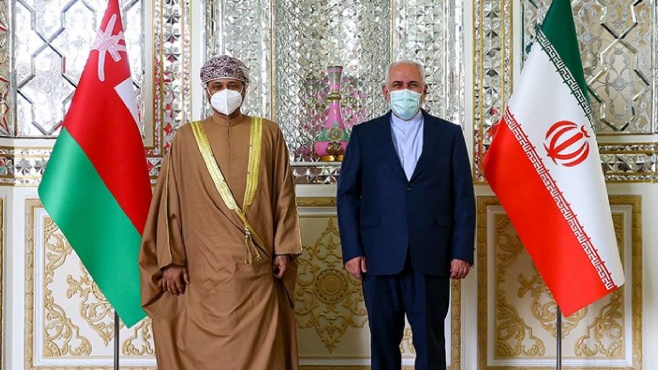 وزیر خارجه عمان با ظریف دیدارکرد و به گفت‌وگو نشست