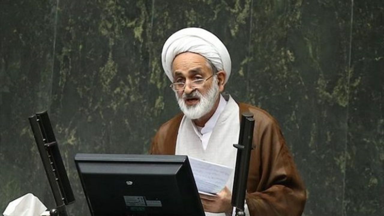 تمرکز اصلی دولت بر روی معیشت مردم باشد / دولت 400هزار میلیارد کسری بودجه دارد / هر وزارتخانه‌ای نسخه خودش را می‌پیچد