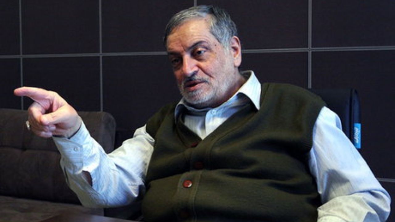 سیاسیون دست از سر ورزش بردارند