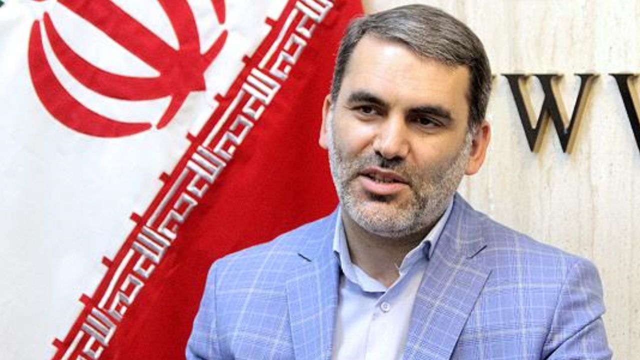 روحانی کانال‌های ارزی را مسدود کرد/ارز 4200 امضای طلایی ایجاد کرد