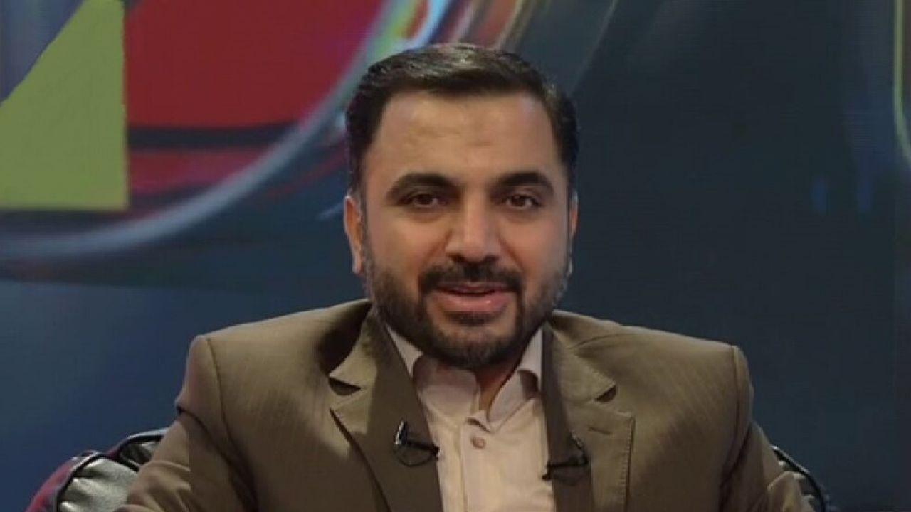 وزیر ارتباطات: فضای مجازی باید نظام‌مند شود / قصد داریم ایرانی هوشمند در تراز انقلاب اسلامی بسازیم / دنیای امروز دنیای عصر حاکمیت پلتفرم است؛ اینکه چه چیزی را نصب کنیم یا نکنیم به حکمرانی مربوط می‌شود / مهم است که فلان پلتفرم چه تعداد کاربر و در چند کشور 