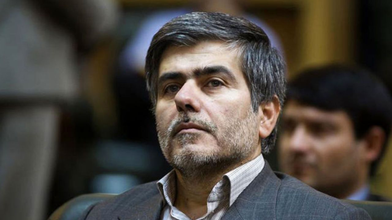 کسی باید در راس انرژی اتمی قرار بگیرد که علم و تکنولوژی را بفهمد