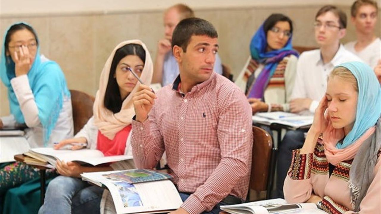 دانشجویان غیر ایرانی تحت تزریق واکسن قرار می‌گیرند/ دانشجویان چینی بیشترین استقبال را از دانشگاه‌های ایران دارند