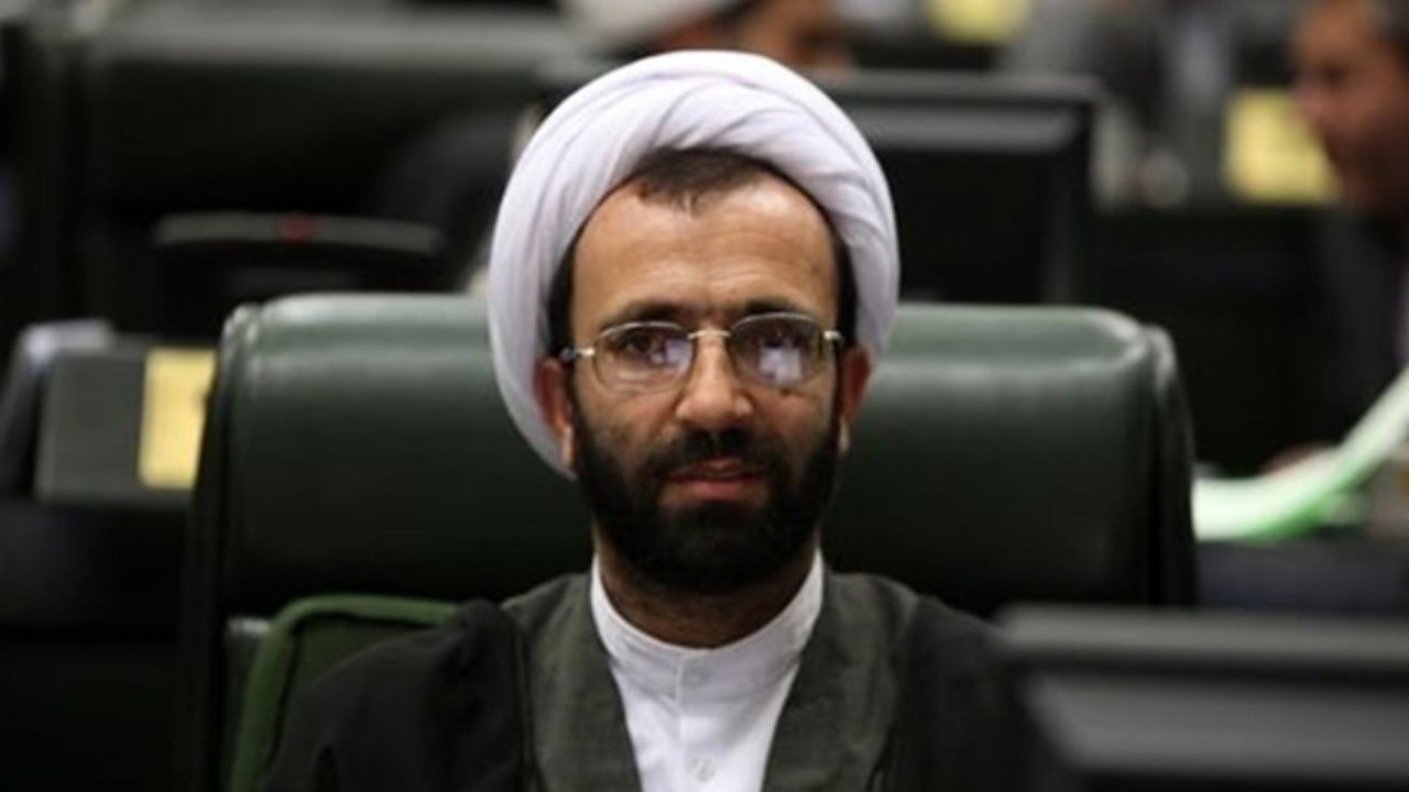 به هیچ وجه بین قوا اختلافی را شاهد نخواهیم بود/ اگر نمایندگان صد ساعت متوالی در سال غیبت غیرموجه داشته باشند عزل می‌شوند/ هرجا که احساس کنیم وزیری و مسئولی راه را کج می‌رود مجلس به میدان می‌آید