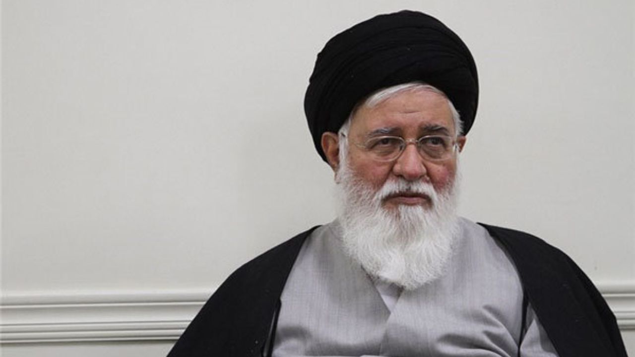 فضای مجازی عربده‌کشی سر چهارراه است/ دولتمردان تا جایی که ممکن است به مردم وعده ندهند/ دولت جمهوری اسلامی که استبدادی نیست با خدشه‌دار شدن اعتماد مردم، خدشه‌دار می‌شود