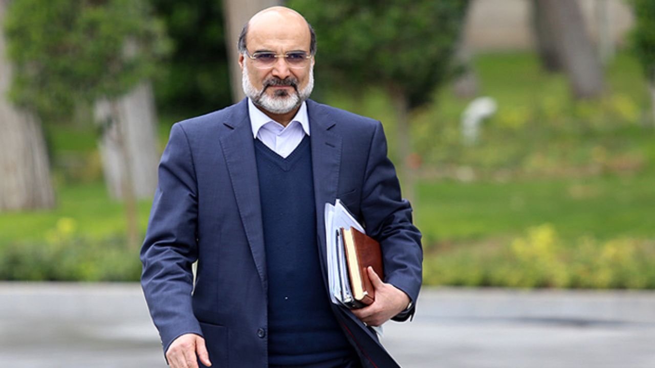 مزد 5 سال تقابل علی‌عسکری با دولت روحانی، رفتن از ریاست صداوسیما بود