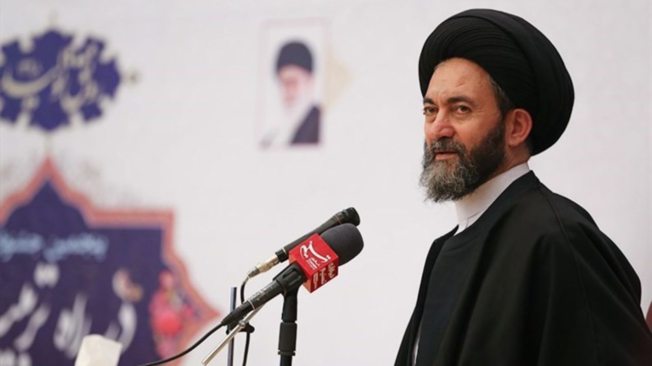 واکنش امام جمعه اردبیل به انتصاب برادرزاده‌اش به عنوان استاندار/ عاملی: خدا را شاهد می‌گیرم که برای استانداری او حتی یک قدم نیز برنداشته‌ام / آن‌هایی که تهمت می‌زنند در روز قیامت باید پاسخگو باشند