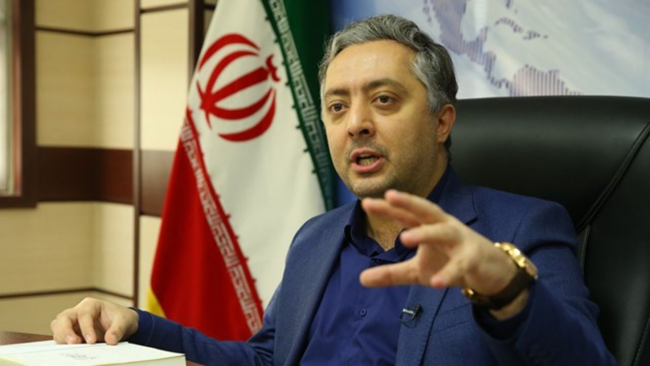 محکومیت رضا اسلامی، استاد دانشگاه از 7 سال به 5 سال کاهش یافت