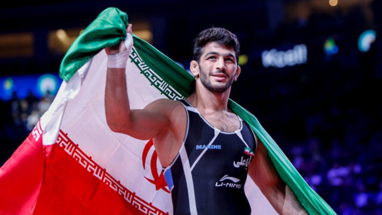 ویدئو| جشن قهرمانی جهانی حسن یزدانی در خانه