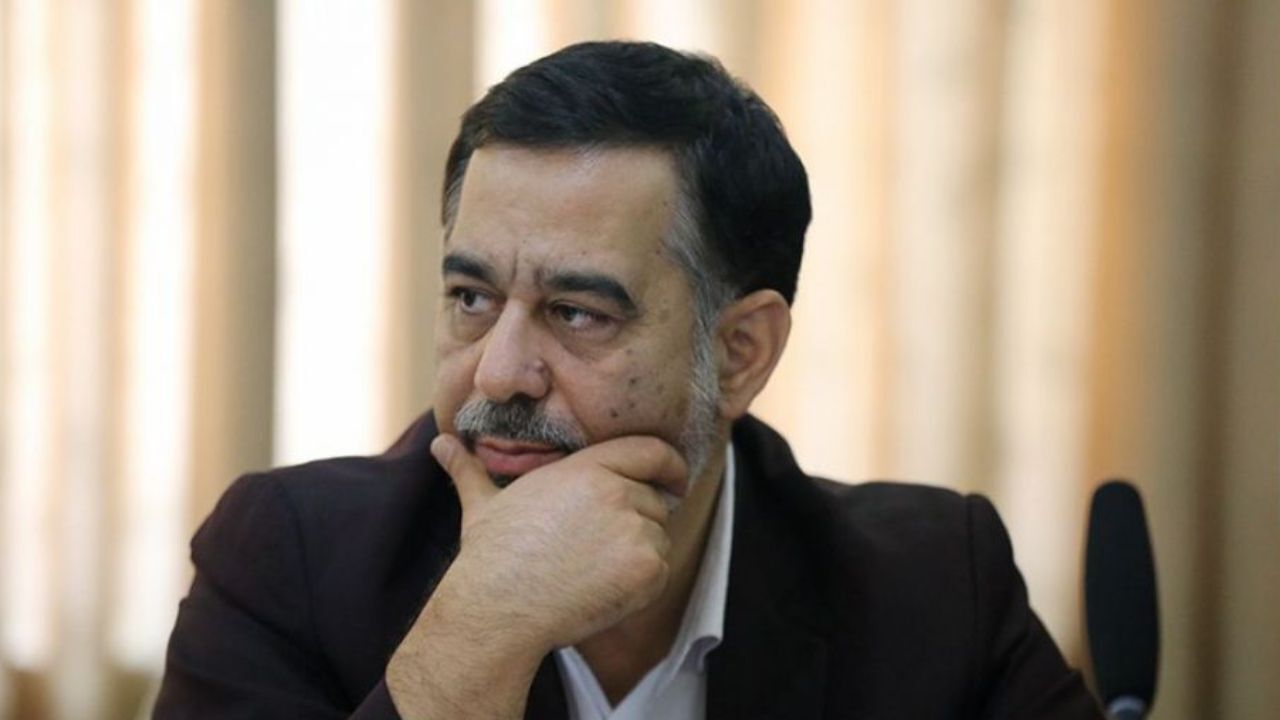 بعید است آقای روحانی بتواند مرجعیت سیاسی داشته باشد زیرا او همواره بلاتکلیف بوده/هیچ‌وقت مشخص نشد او متعلق به چه جناحی است/نقش آقای هاشمی در جریان انقلاب قابل چشم پوشی نیست/روحانی هیچ یک از ویژگی های ایشان را ندارد