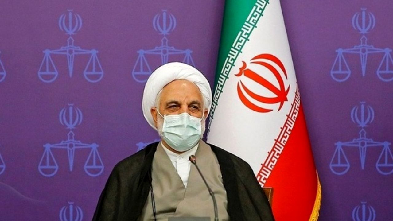 قوه قضائیه باید استقلال خود از جریان‌های سیاسی را حفظ کند/ نباید ابزار انتقام گیری یک جریان سیاسی از جریان مقابل باشیم/ عدلیه باید ملجا همه باشد، به خصوص افرادی که توسط یک مامور حکومت مورد ظلم واقع شدند
