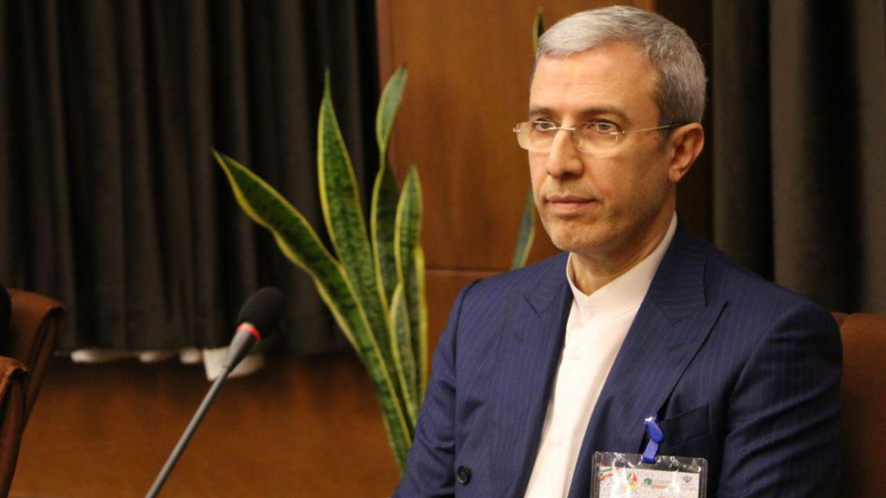 فدراسیون جهانی ضمانت صدور ویزای آمریکا را داده است