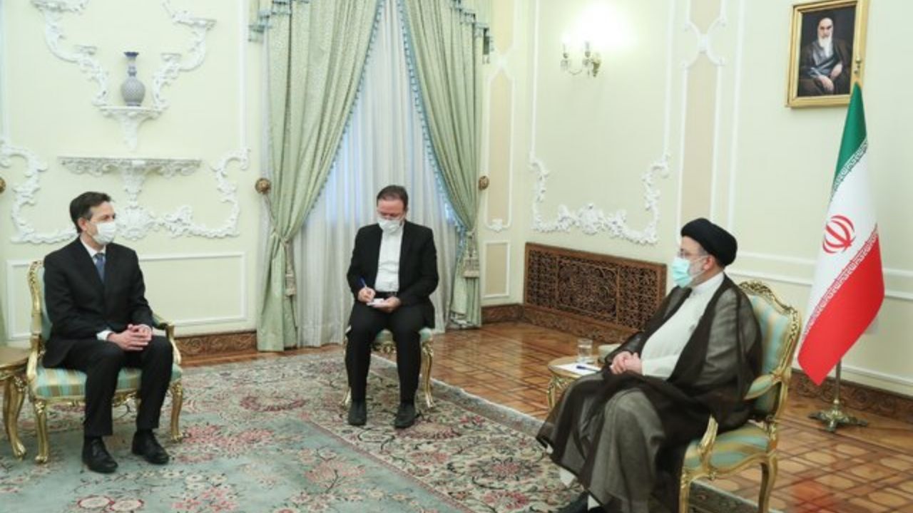سوئیس همواره نقش مثبتی در حفظ و گسترش صلح داشته/ امیدواریم سوئیس نقش مستقل خود را در برابر سیاست‌های یکجانبه‌گرایانه آمریکا حفظ کند