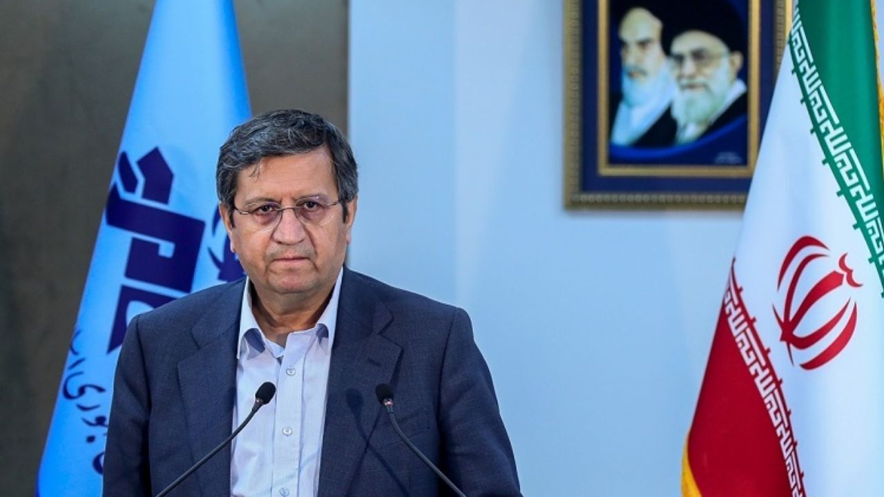 اعلام شد که از شهریورماه هیچگونه استقراضی از بانک مرکزی نبوده/تامین کسری از طریق فشار به بانک‌ها منجر به اضافه برداشت سنگین از بانک مرکزی می‌شود/نتیجه، استقراض غیر مستقیم و بسط پایه پولی است/آمار‌های پولی پایان مهرماه مشخص می‌کند!