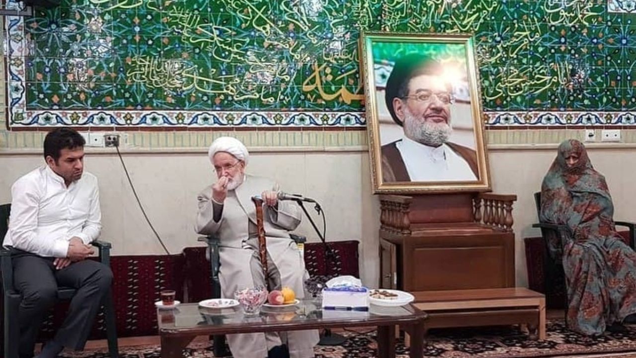 دیدار مهدی کروبی با خانواده مرحوم محتشمی پور + عکس