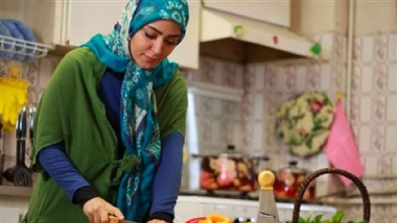 «زنان خانه‌دار» برای بیمه‌شدن ماهانه چقدر باید بپردازند؟ + جزییات