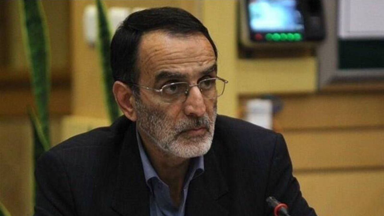 به ما می‌گویید کمیسیون امنیت جلوی واکسن زدن رهبری را بگیرد؟