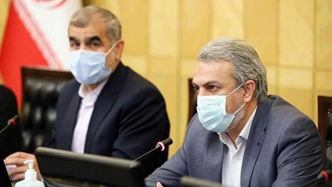 ساز و کارهای جدیدی به عنوان الگوی مدیریت بازار طراحی کردیم/ارتباط دلار با کالای داخلی را قطع می‌کنیم