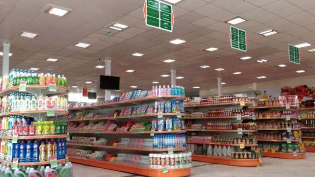 تشدید نظارت تعزیرات بر بازار اقلام اساسی در فروشگاه‌های زنجیره‌ای