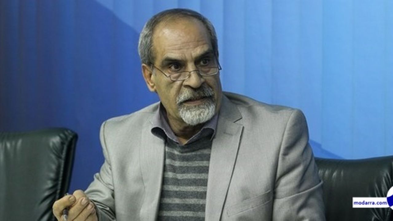 باور عمومی این است انصافی که باید در هیأت منصفه باشد، وجود ندارد/ هیأت منصفه جرم سیاسی از یک جناح خاص است