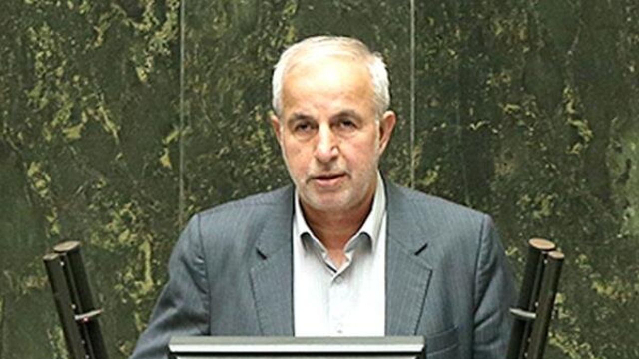 با تحریک کنندگان مهاجرت جوانان به خارج برخورد شود