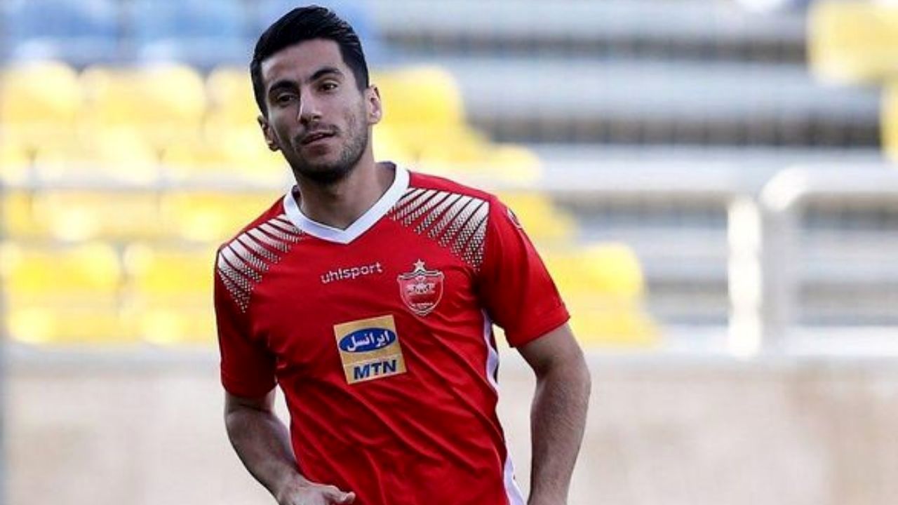 پیراهن متفاوت بازیکن تیم فوتبال پرسپولیس + عکس