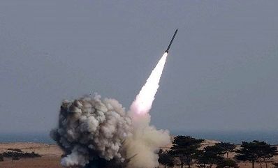 حمله کیهان به آیت‌الله هاشمی: دنیای امروز نه دنیای گفتمان‌ها بلکه دنیای موشک آن هم از نوع خیبرشکن است