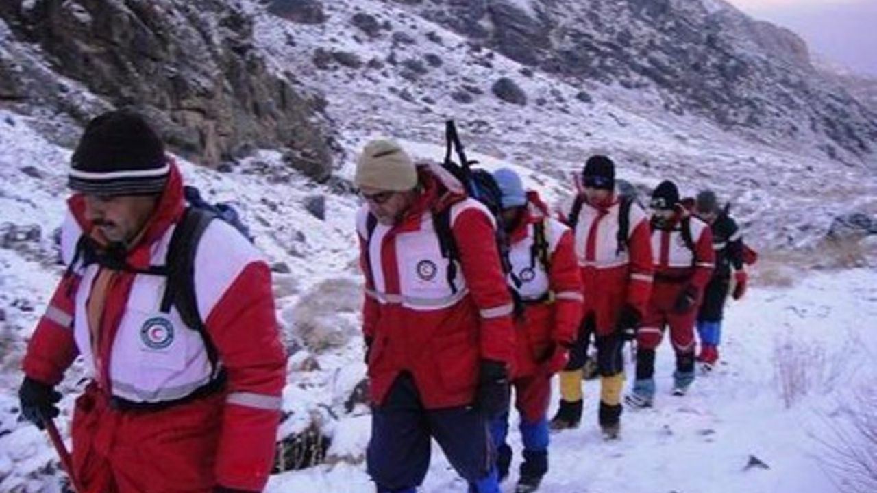 پیدا شدن پیکر یکی از حادثه دیدگان ارتفاعات کوهرنگ
