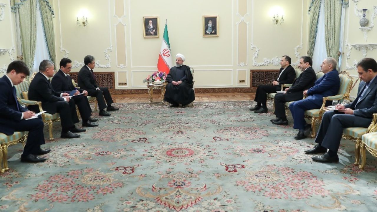 استوارنامه سفرای جدید هشت کشور به روحانی تقدیم شد